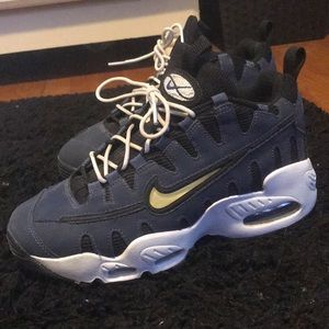 Nomos Boys 6/Woman 8